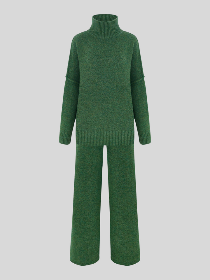 Elegant women's two-piece relaxed fit lounge set, suitable for spring apparel and summer comfort.