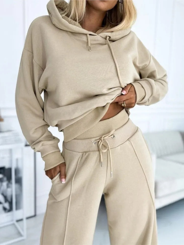 Women's relaxed fit two-piece lounge set in soft fabric, perfect for summer casual wear
