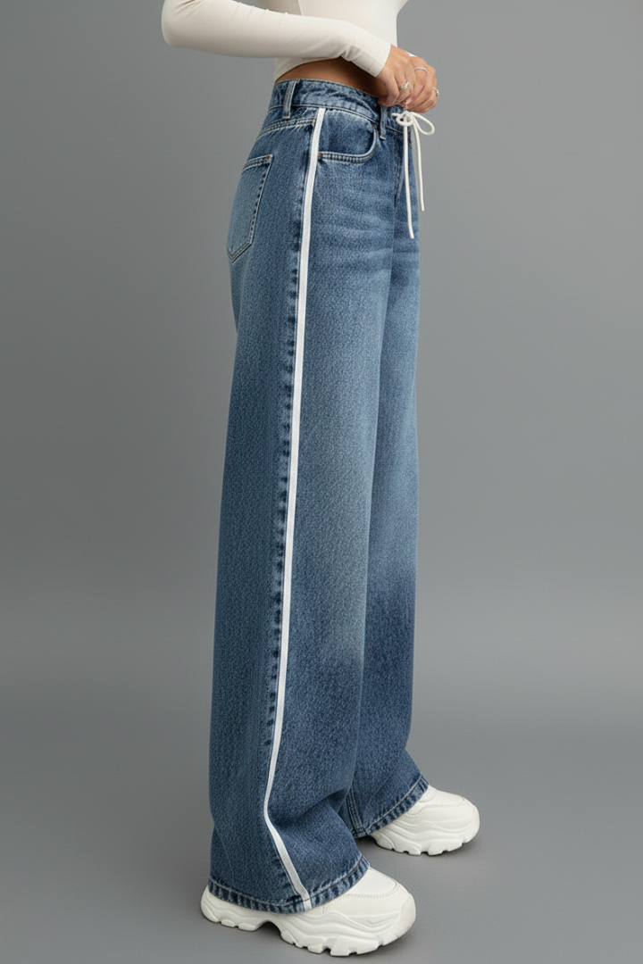 Casual women's denim wide-leg bottoms, relaxed style with an adjustable drawstring waist