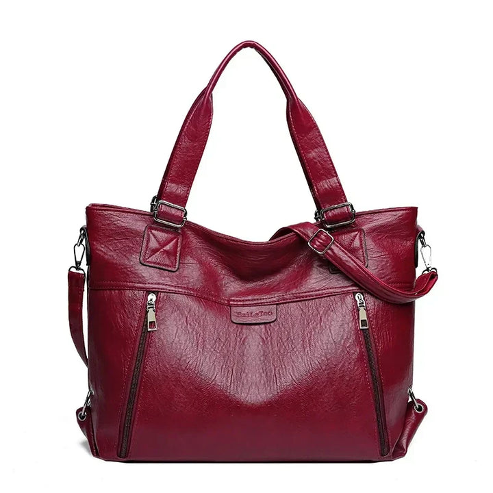 Sophisticated women's shoulder bag with a retro vintage feel, perfect for a chic look.