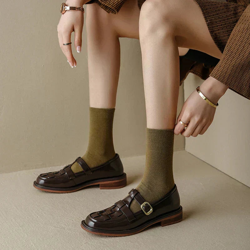 Casual women's footwear: retro woven flats, perfect for everyday fashion and comfort