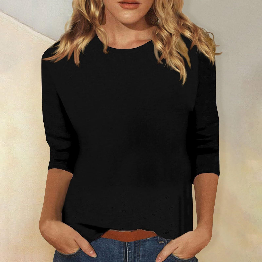 Soft women's casual tee, round neck, three-quarter sleeves, a comfortable and versatile pullover top.