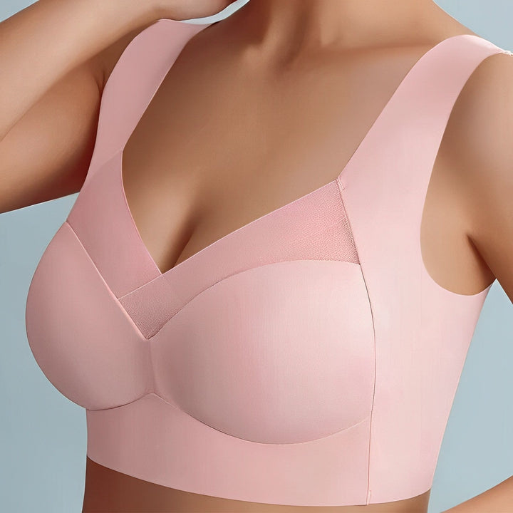 Ladies' seamless bra top with ergonomic design, offering smooth comfort & everyday support for any activity.
