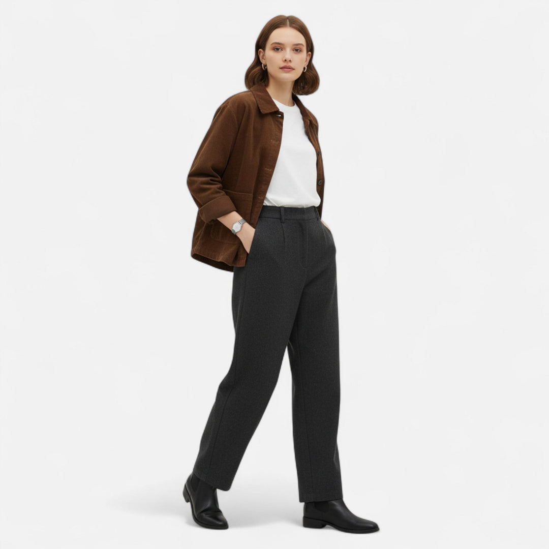 Elegant women's short jacket for chic everyday wear. Contemporary ladies fashion, versatile seasonal outerwear.
