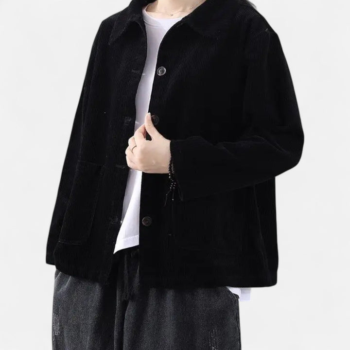 Effortless women's short casual jacket. Chic and versatile ladies outerwear, perfect for seasonal everyday fashion.