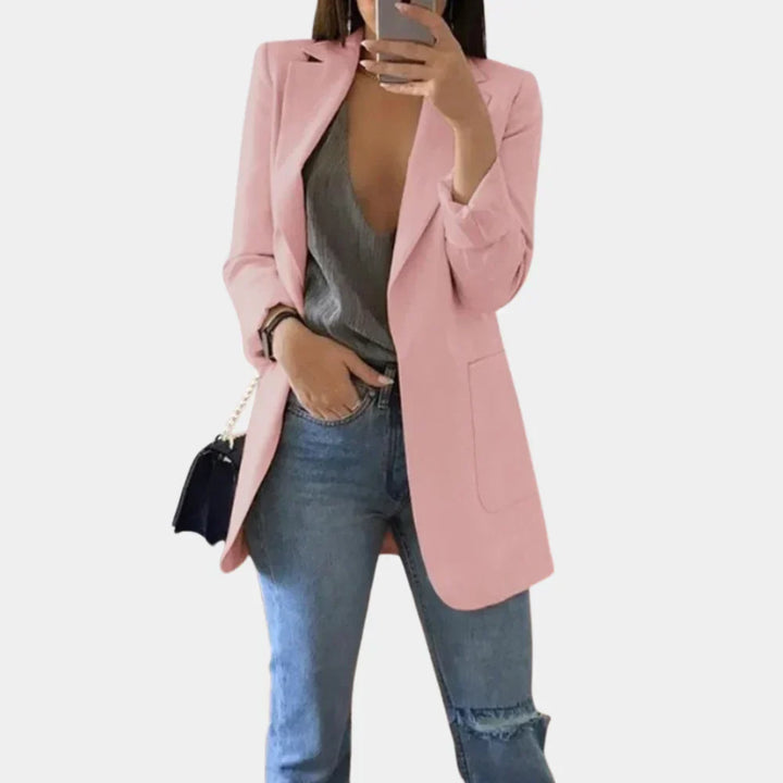 Elegant women's tailored blazer jacket, featuring a modern slim fit & longline cut for versatile professional attire.