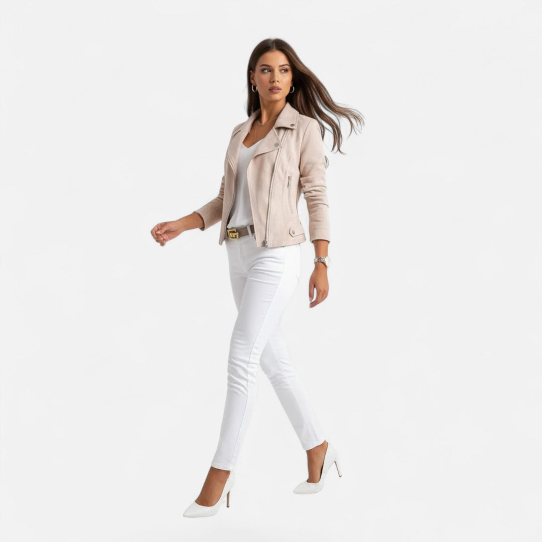 Chic women's zip jacket with slim lapels & pockets, perfect for versatile everyday fashion.