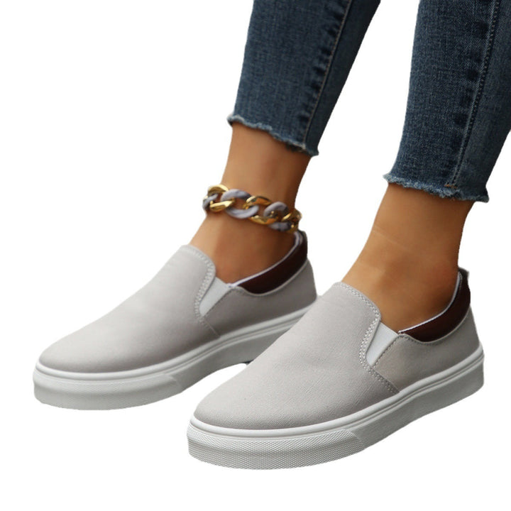 Effortless women's leisure slip-on shoes, offering comfortable & casual footwear for daily activities.