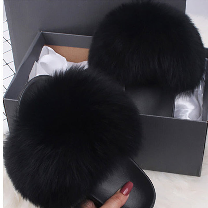 Luxurious soft fluffy plush open-toe slides for women, stylish and comfortable casual fashion slippers.