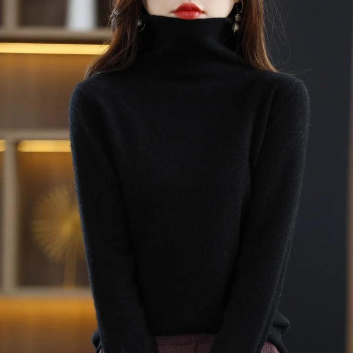 Warm women's roll neck knit, comfortable and stylish for everyday fashion.