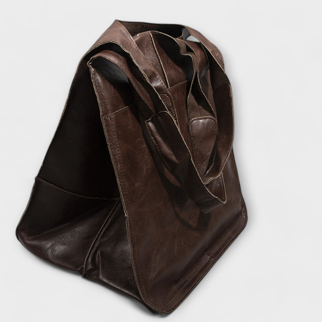 Everyday women's handbag with a spacious interior and timeless design, suitable for any occasion.