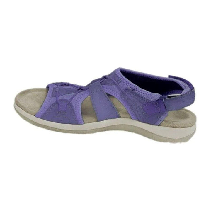 Comfortable women's athletic sandals in black, with good arch support for walking