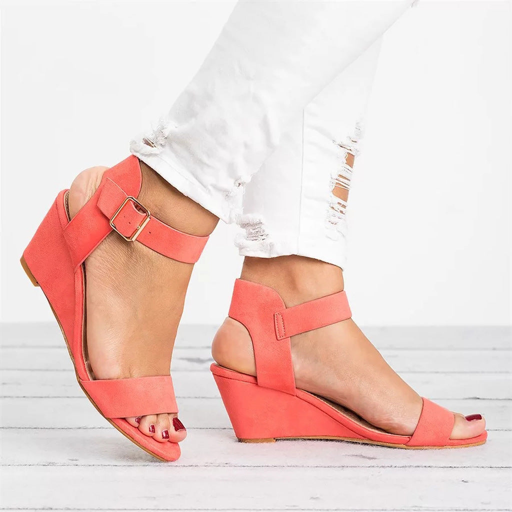 Casual women's footwear: Comfortable ankle strap wedge sandals with open toe design for summer