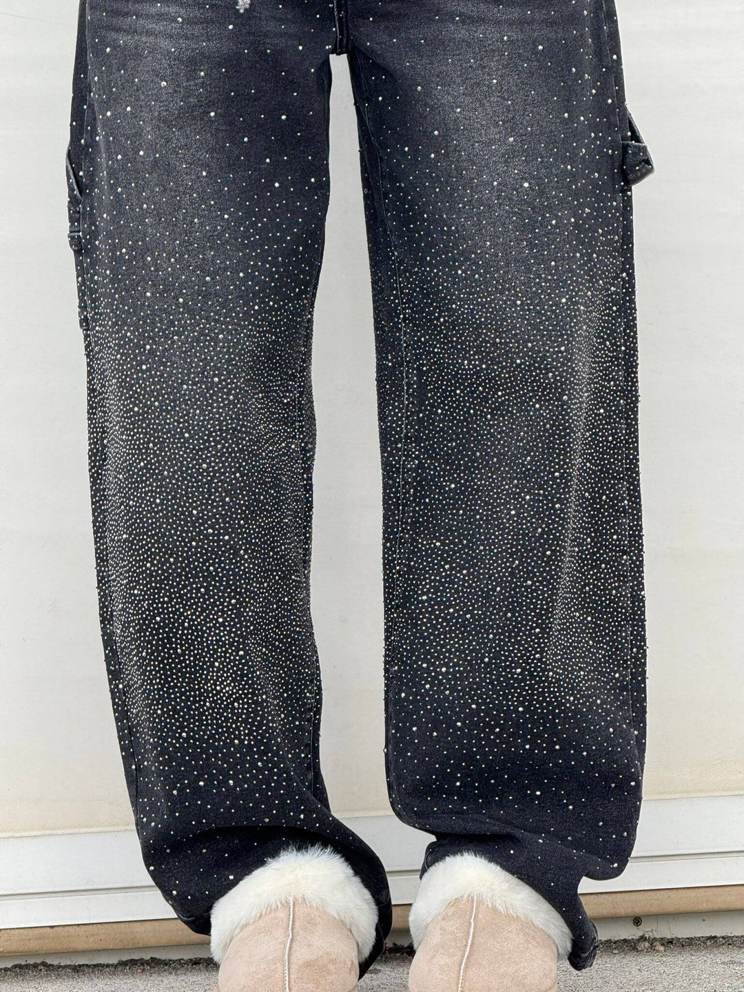 Soft fabric wide leg pants for women, ensuring maximum comfort and a stylish look for spring activities.