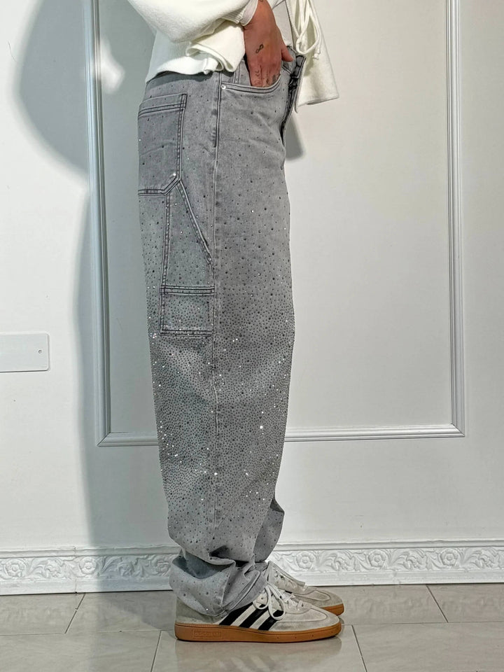 Modern women's spring wide leg trousers, combining comfort, style, and a contemporary silhouette.