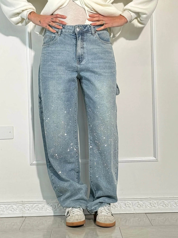 Fashionable women's spring wide leg trousers, versatile for various casual or semi-dressy occasions.