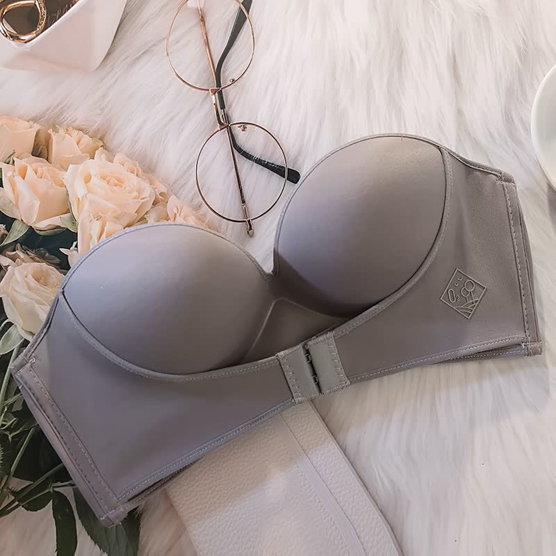 Seamless women's strapless bra with push-up padding, providing discreet support and a natural look for all-day comfort.