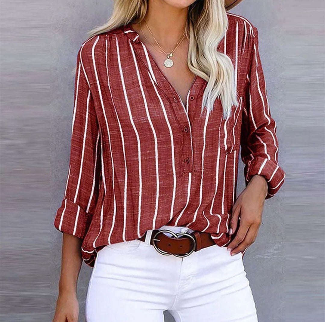 Women's striped casual summer blouse, relaxed fit, lightweight fabric, ideal for everyday style.