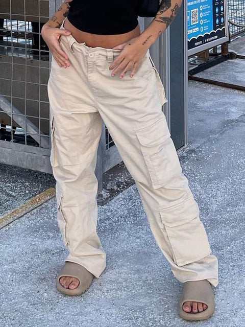 Stylish women's wide leg utility pants. Comfortable, high-waisted design with multiple cargo pockets for daily wear.