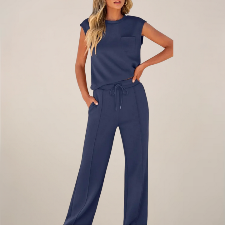 Travel-friendly women's apparel: relaxed fit pants set with elasticated drawstring, easy to wear.