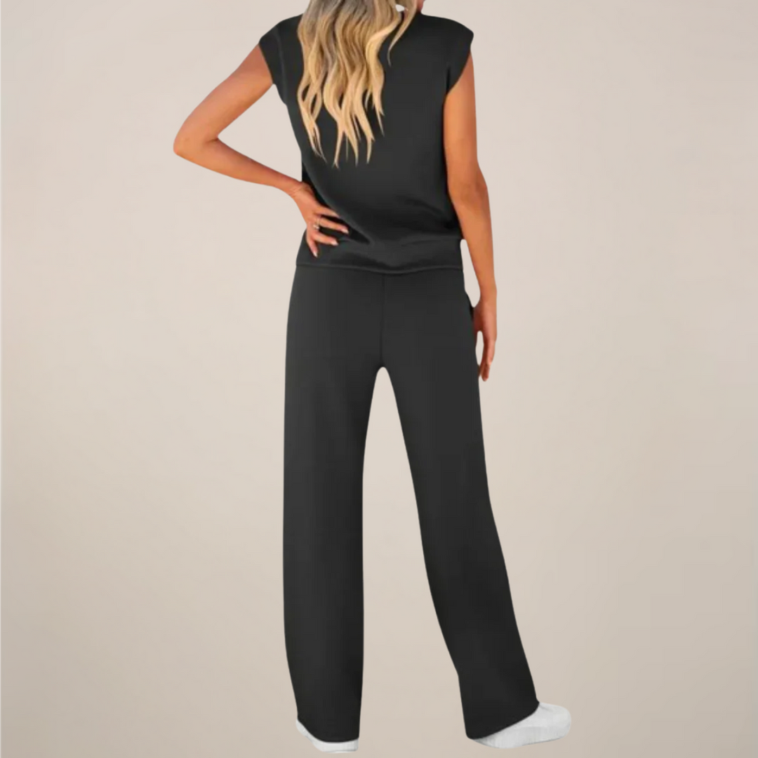 Comfortable women's lounge wear pants set with drawstring waist, ideal for summer travel outfits.
