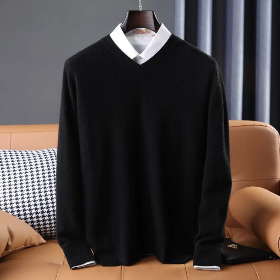 Women's V-neck long sleeve top, soft knit for comfortable everyday wear. Elegant and perfectly fitted.