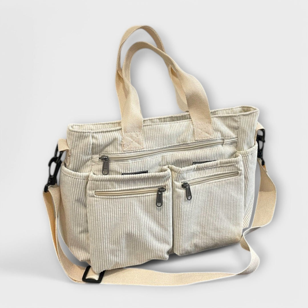Chic women's shoulder tote bag in a timeless design, ideal for everyday fashion and travel