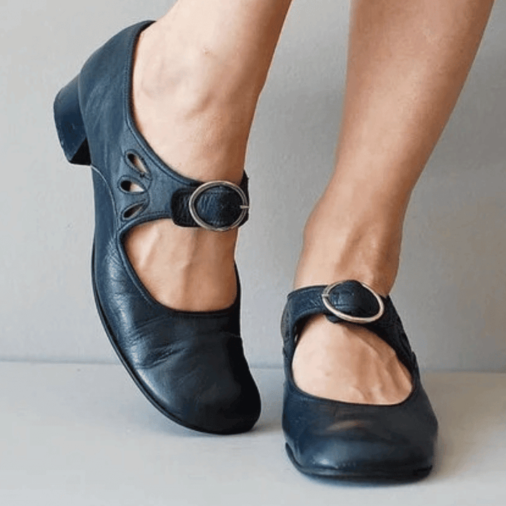 New women's medieval style buckle shoes with low heel, perfect for cosplay and vintage footwear.