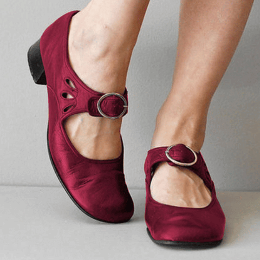 Retro fashion women's low heel shoes with decorative buckle closure, ideal for spring and summer.