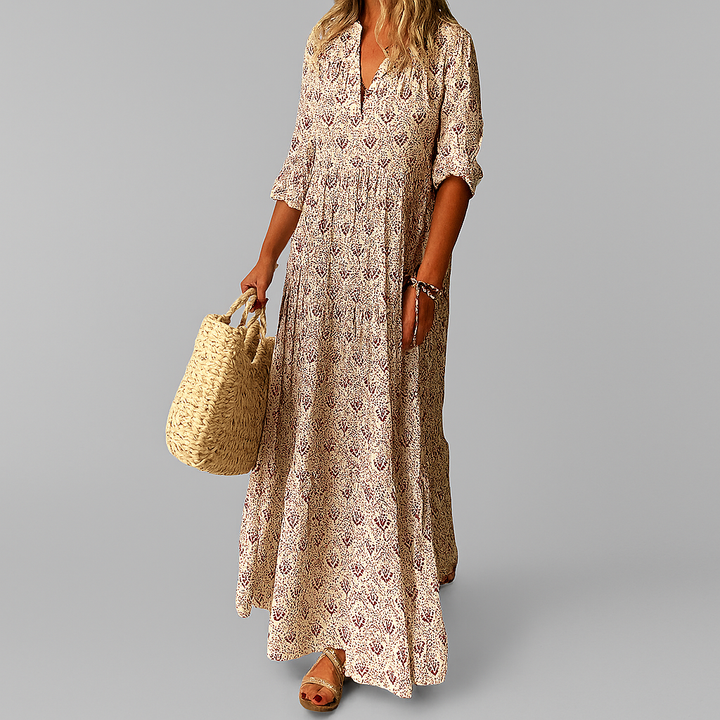 Flowy casual women's vintage floral print maxi dress, ideal for beach or everyday wear.