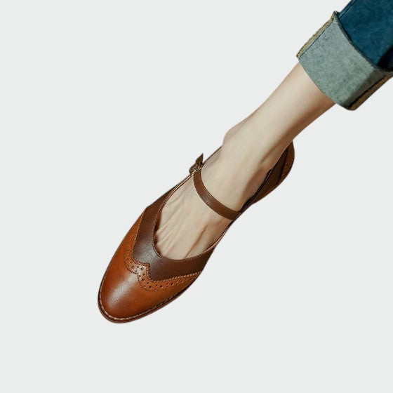 Side view of retro two-tone Mary Jane shoes, women's comfortable strap flats