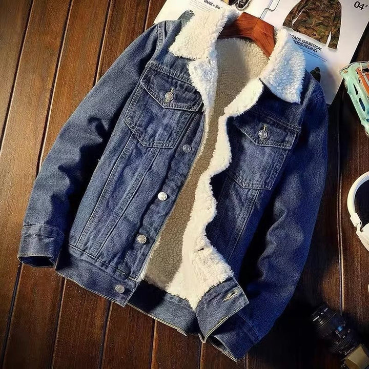Women's warm fleece-lined thickened denim jacket for winter. Stylish and casual outerwear for fall fashion.