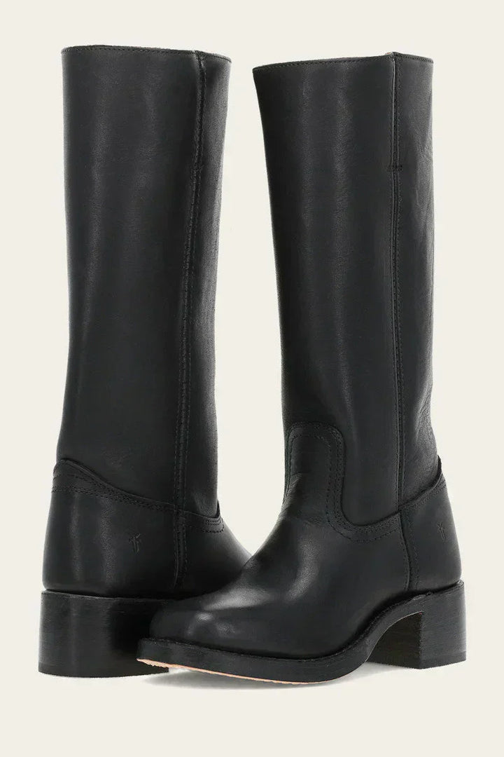 Detail of the sole and heel of women's leather cowboy boots, emphasizing quality and comfort for daily wear