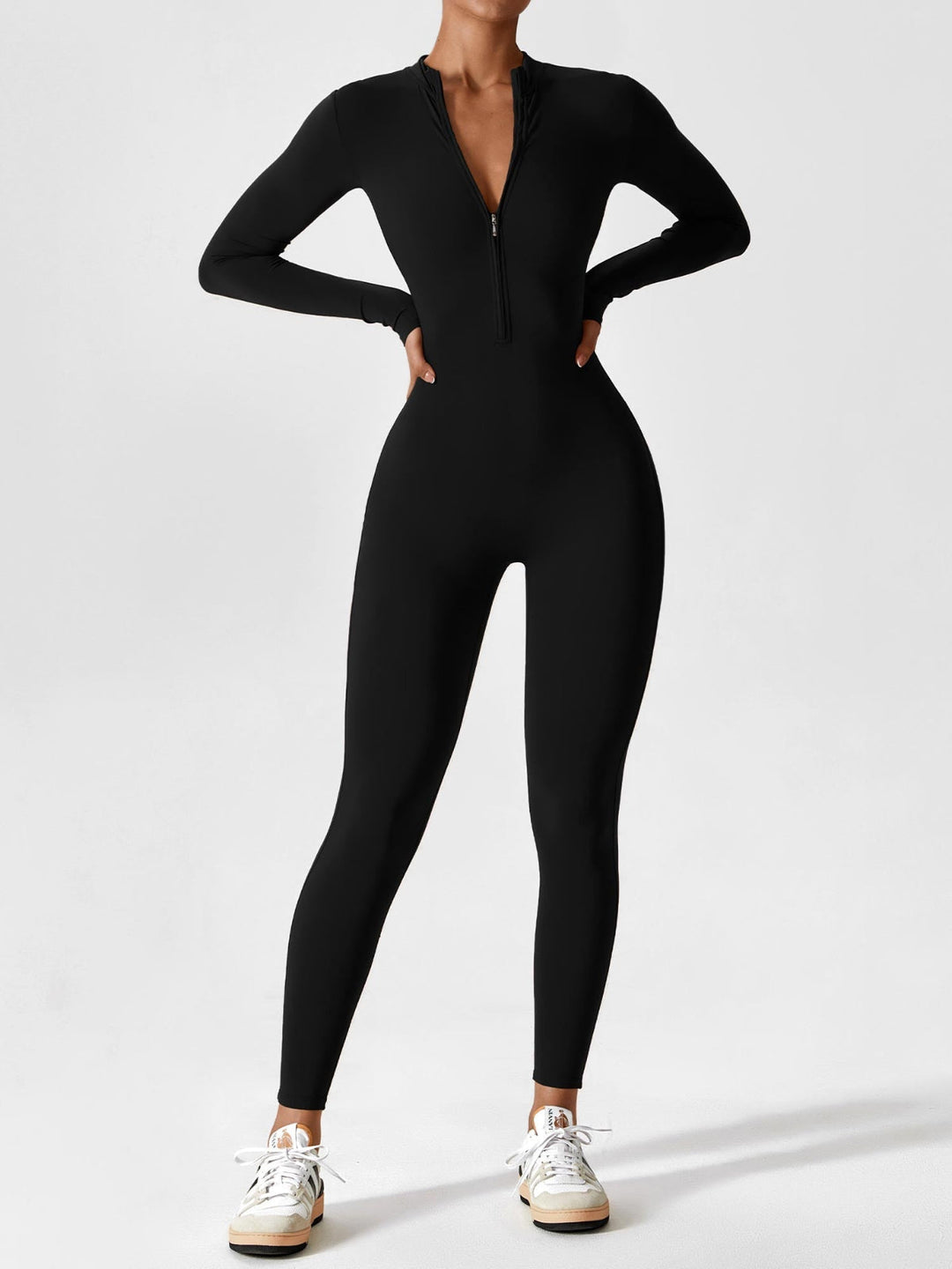 Women's white long sleeve zip lounge set, comfortable summer outfit for casual wear