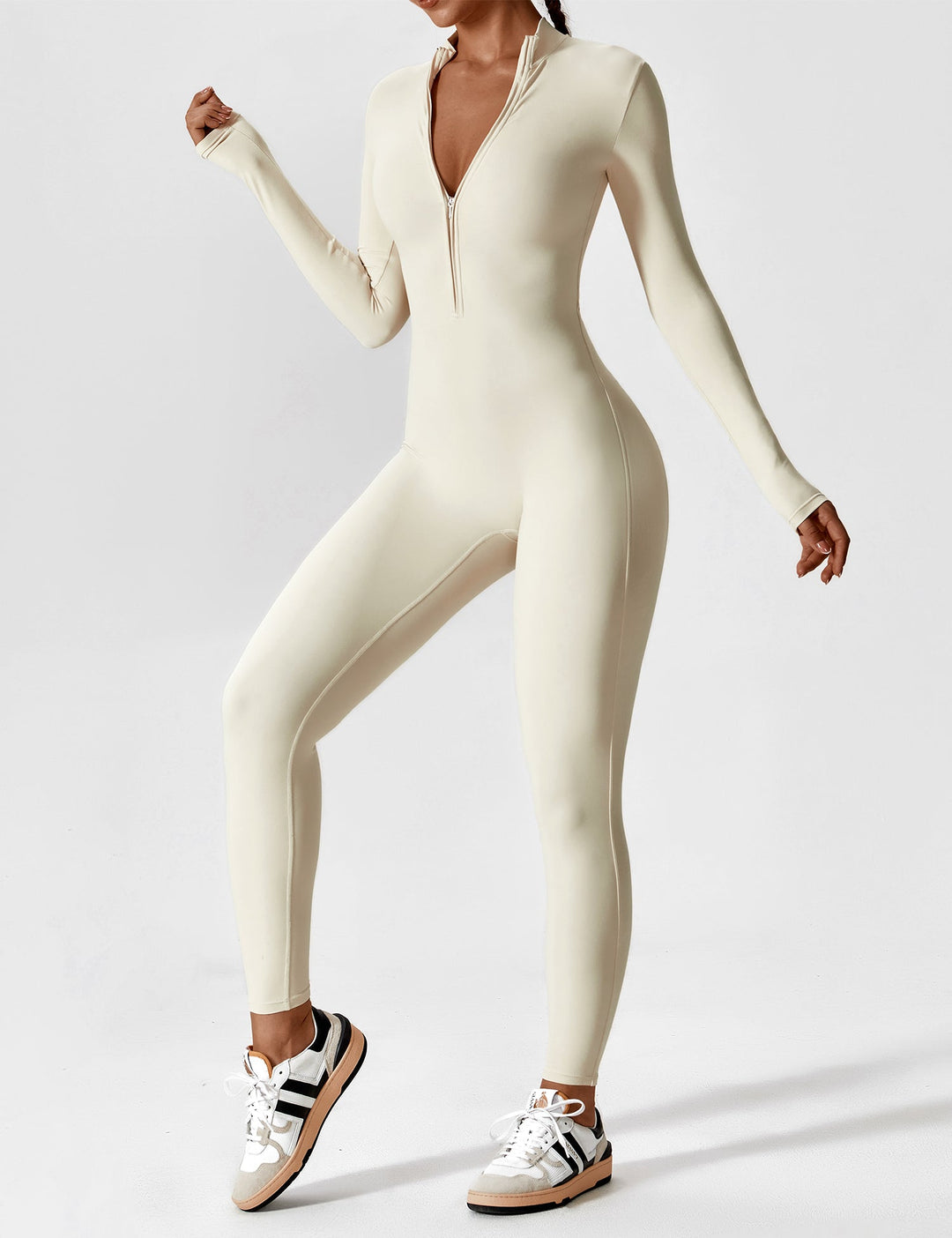 Grey long sleeve zip lounge set, perfect for women's easy summer style