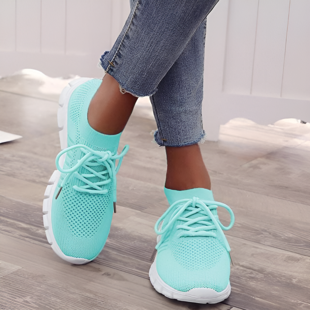 Lightweight and breathable women's orthopedic sneakers, excellent for casual wear and active lifestyles.