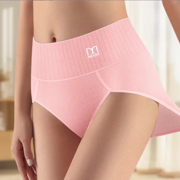 Invisible women's shaping briefs with high-waisted design & ribbed waistband for tummy control & daily wear.
